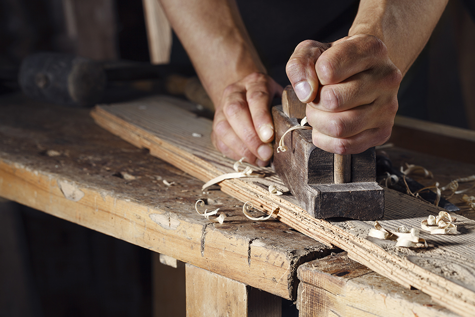 Craftsmanship in Wood: The Art and Science of Woodworking